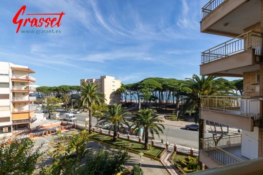 Appartement confortable de 2 chambres à vendre à Pineda Playa, avec vue sur la Méditerranée